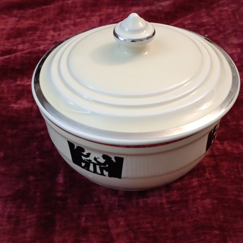 Vintage Hall Kitchenware Silhouette Medallion Lidded Bowl